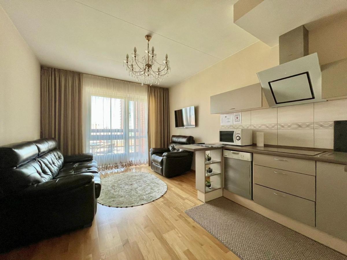 Apartment On Avenue Taikos 120 C Klaipeda Exterior photo